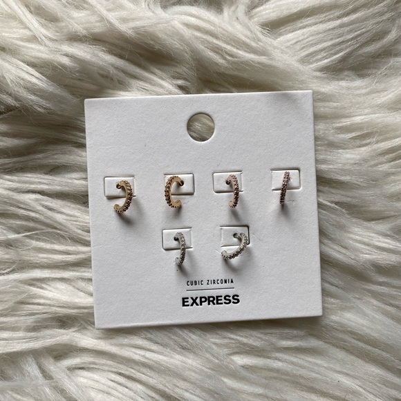 Express Jewelry - Express huggie hoops earring set